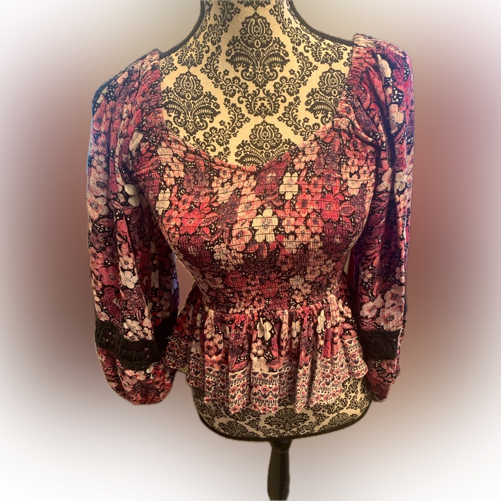 Super Cute, Boho floral blouse with lace inset long sleeves